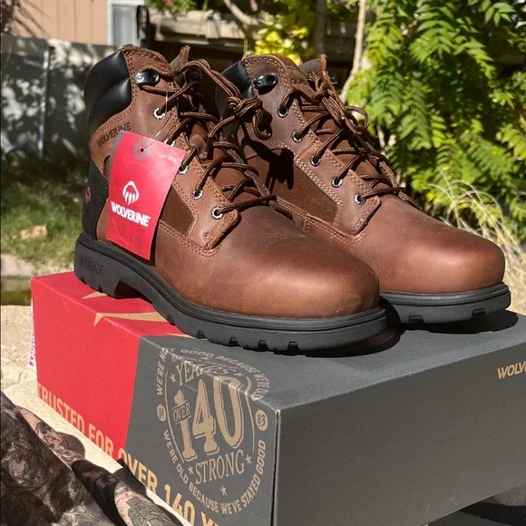 (Reserved!) Wolverine Men's Rugged Brown Leather Boots - Picture 1 of 6